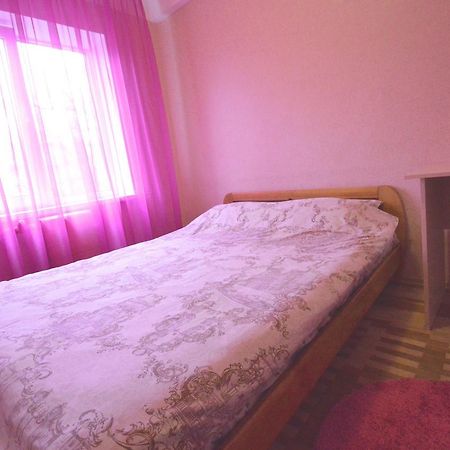 Guest House Otradny For 3 Rooms Киев Екстериор снимка