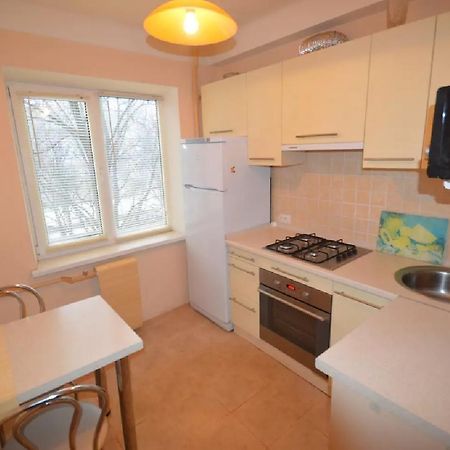 Guest House Otradny For 3 Rooms Киев Екстериор снимка